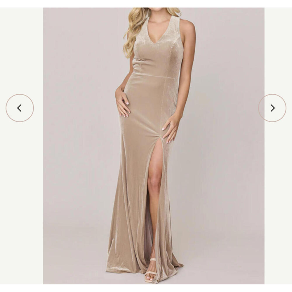REVELRY Asher bridesmaids dress in champagne velvet sz 8
